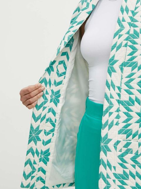 La Petite Française marynarka VIDEO