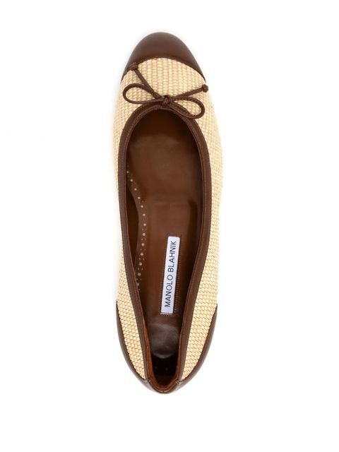 Manolo Blahnik bow detail ballerina shoes - Neutrals