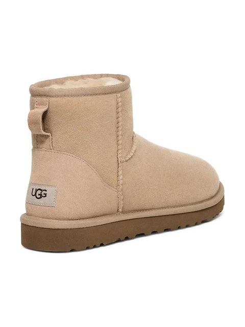 UGG śniegowce zamszowe Classic Mini II kolor beżowy 1016222