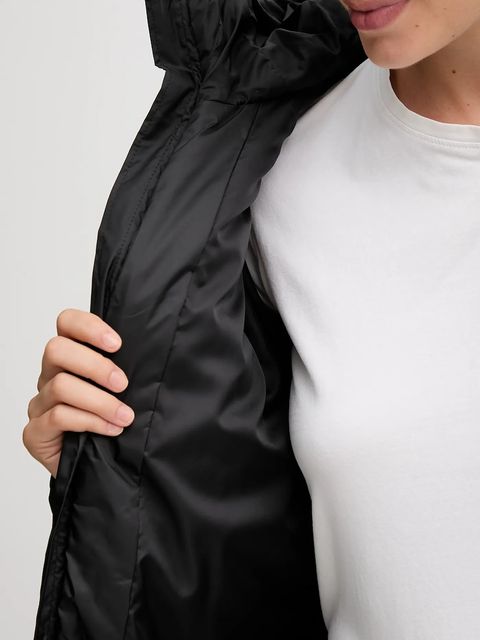 Puma kurtka kolor czarny zimowa 685231