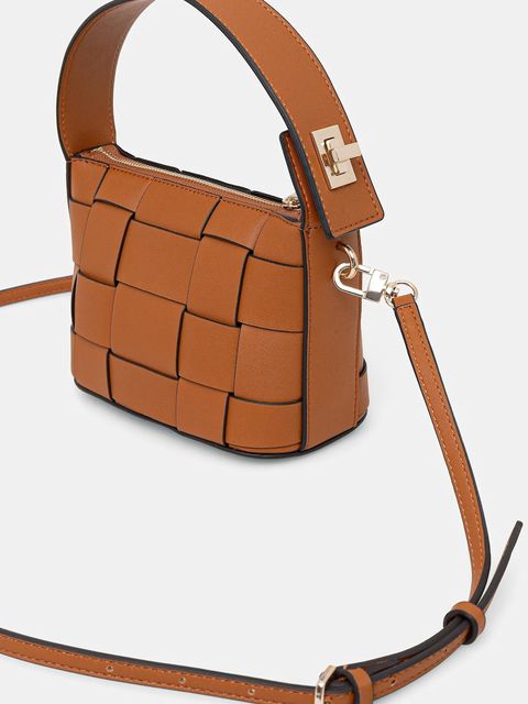 Guess torebka MAYLEE kolor brązowy HWWG96 61720