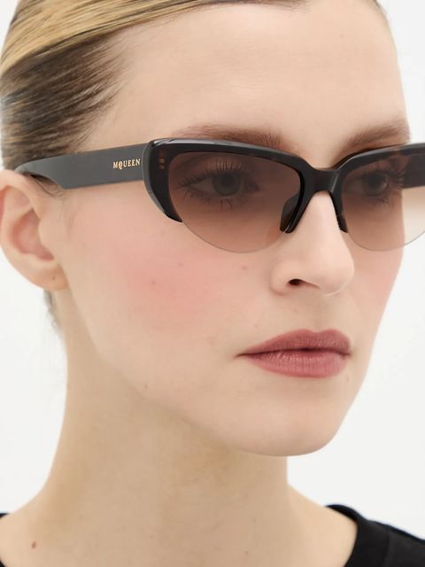 Alexander McQueen okulary przeciwsłoneczne damskie kolor brązowy AM0533S