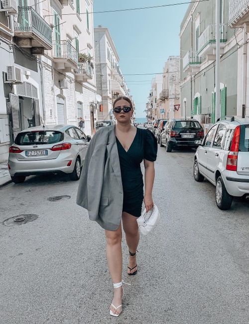 Czarna sukienka mini