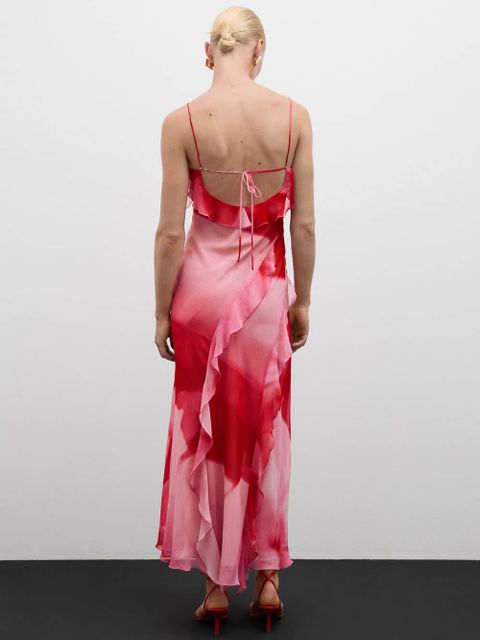 Sukienka z wyciętymi ramionami i falbankami