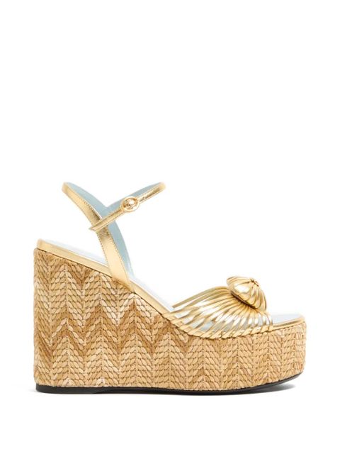 Valentino Garavani Coeur Royal Wedge sandals in laminated nappa 110mm - Gold - zdjęcie produktu nr 1