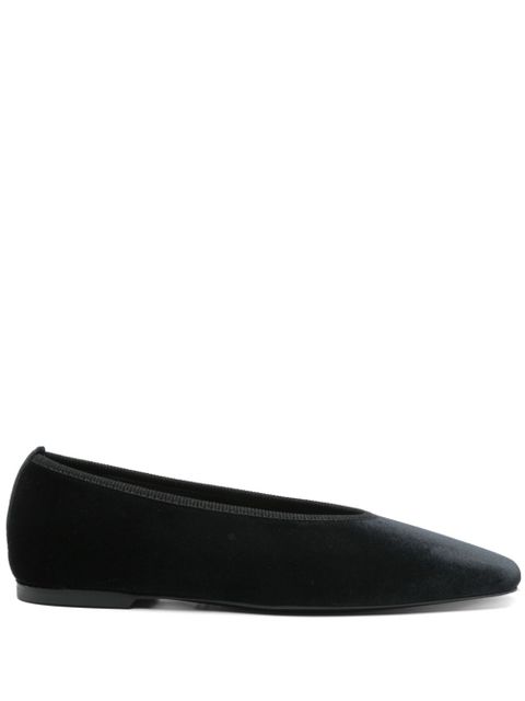 TOTEME Minimalist velvet ballerina shoes - Black - zdjęcie produktu nr 1