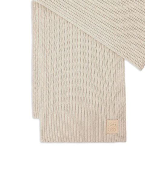 LOEWE ribbed logo-plaque scarf - Neutrals