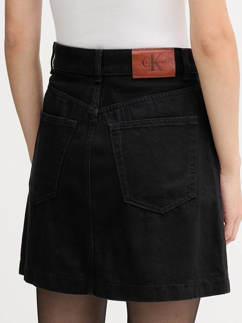 Calvin Klein Jeans spódnica jeansowa kolor czarny mini rozkloszowana LV047D777G
