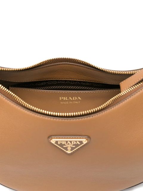 Prada logo-plaque shoulder bag - Neutrals