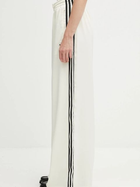 adidas Originals spodnie dresowe Satin Tp Wl damskie kolor beżowy z aplikacją KD2542