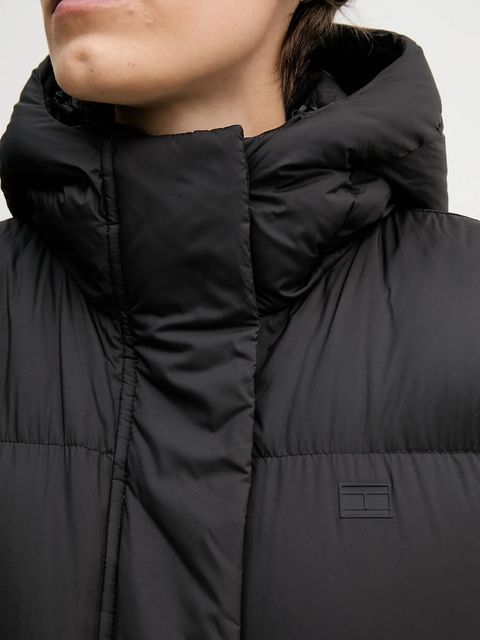 Tommy Hilfiger kurtka puchowa kolor czarny zimowa WW0WW46536