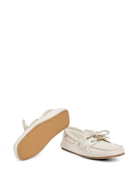 Gucci logo-plaque tie-fastening boat shoes - White