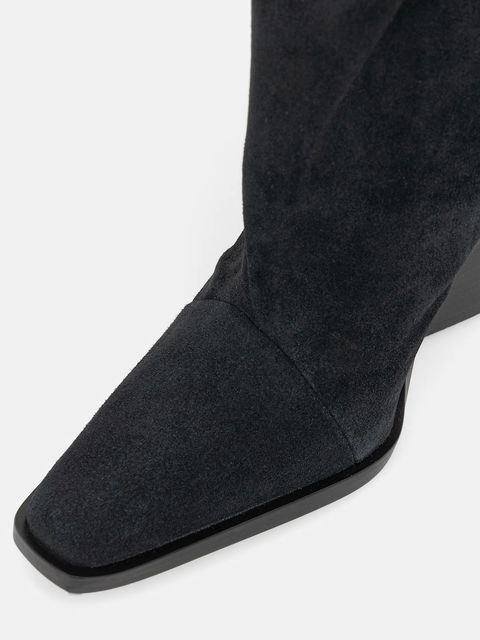 MICHAEL Michael Kors kozaki zamszowe Noemie damskie kolor czarny na słupku 40F5NOMB1S.001