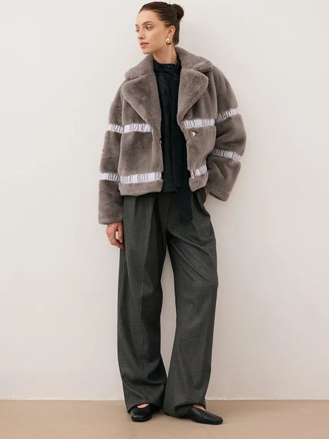 Bizuu kurtka GREGORIA kolor brązowy przejściowa oversize GREGORIA TAUPE