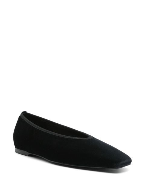 TOTEME Minimalist velvet ballerina shoes - Black - zdjęcie produktu nr 2