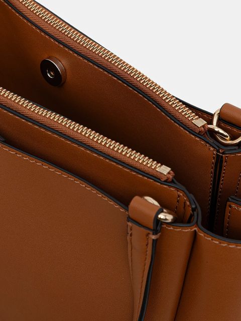 Guess torebka TALENT kolor brązowy HWNG96 69230