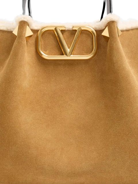 Valentino Garavani medium VLogo Signature suede tote bag - Neutrals