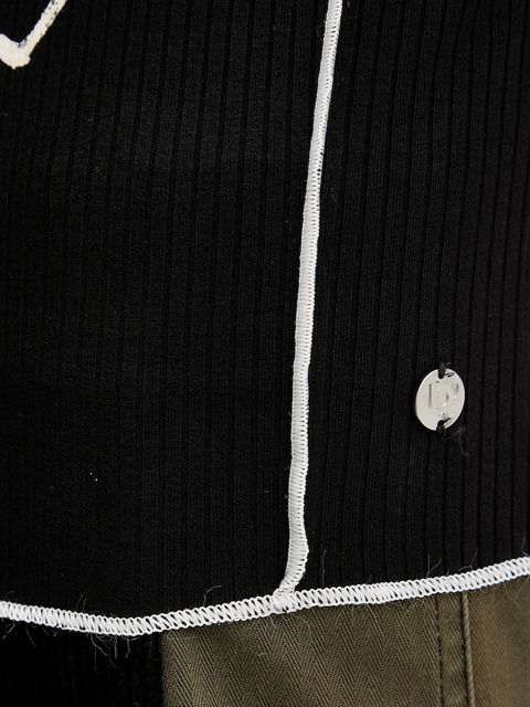 Desigual longsleeve LONDRES kolor czarny z półgolfem 25WWTK49