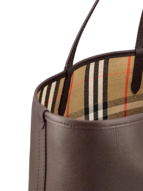 Burberry grained logo shoulder bag - Brown