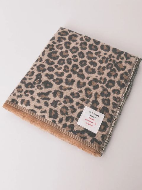 women'secret szalik damski kolor brązowy wzorzysty 5152871