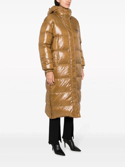 Yves Salomon logo-print padded down coat - Brown