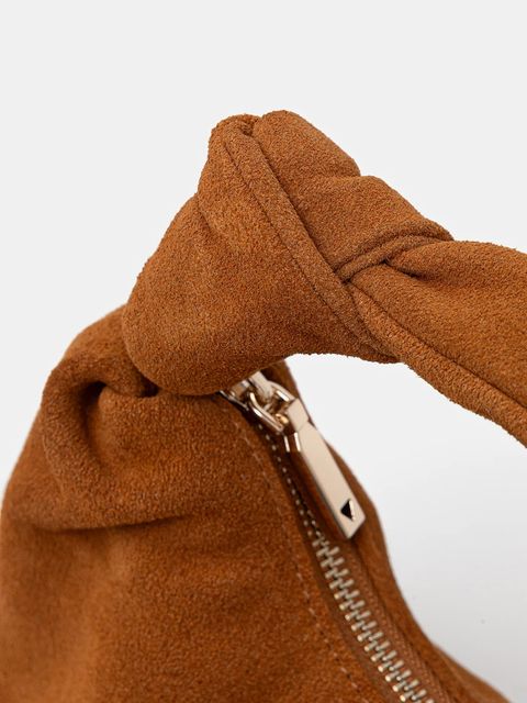 Guess torebka zamszowa ISOTTA kolor brązowy HWSG96 60010