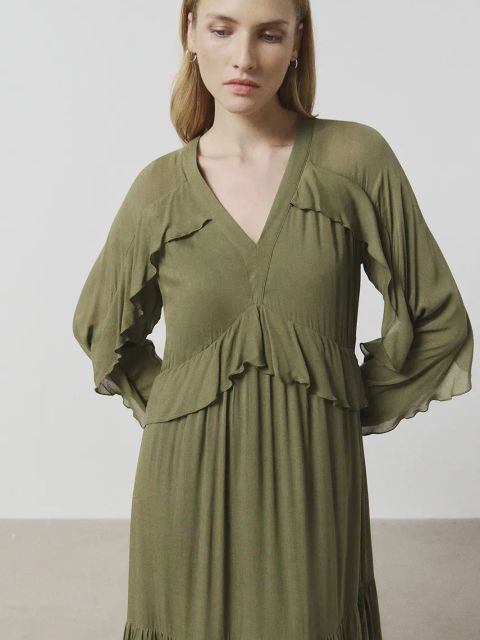 Answear.LAB sukienka kolor zielony midi rozkloszowana