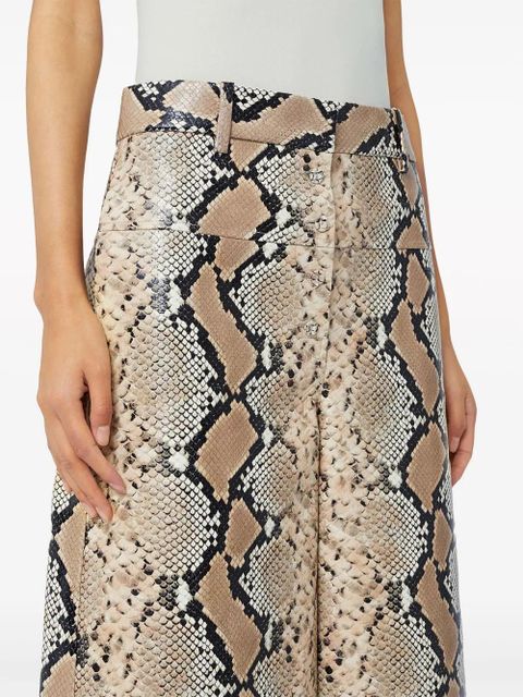 Jil Sander python-effect leather Bermuda shorts - Brown