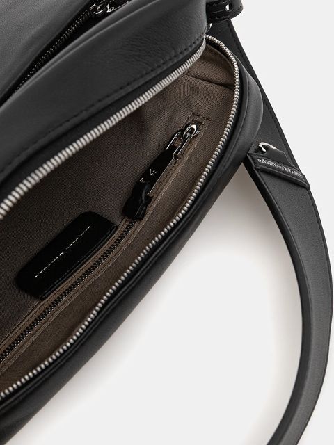 Emporio Armani torebka skórzana kolor czarny EW003032 AF19229