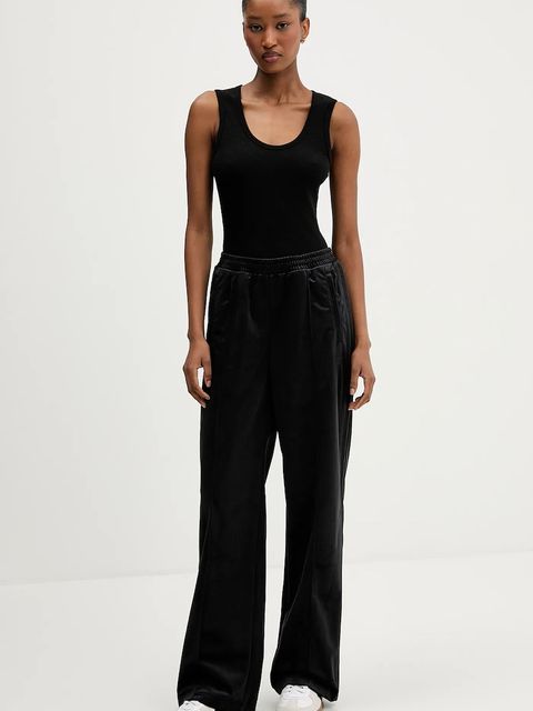 adidas Originals spodnie dresowe welurowe Velvet Tp damskie kolor czarny gładkie JV7508 - zdjęcie produktu nr 2