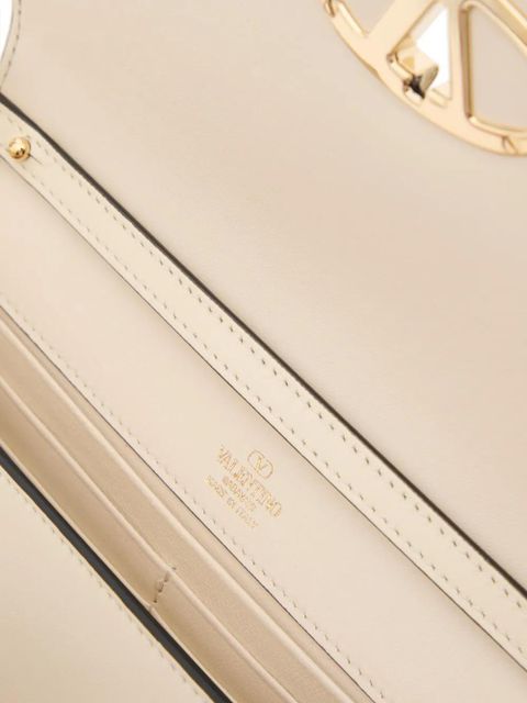 Valentino Garavani VLogo The Bold Edition wallet with shoulder strap in nappa leather - Neutrals