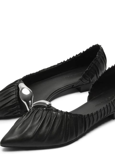 Manière De Voir Céleste metal-detail hardwave flat pumps - Black