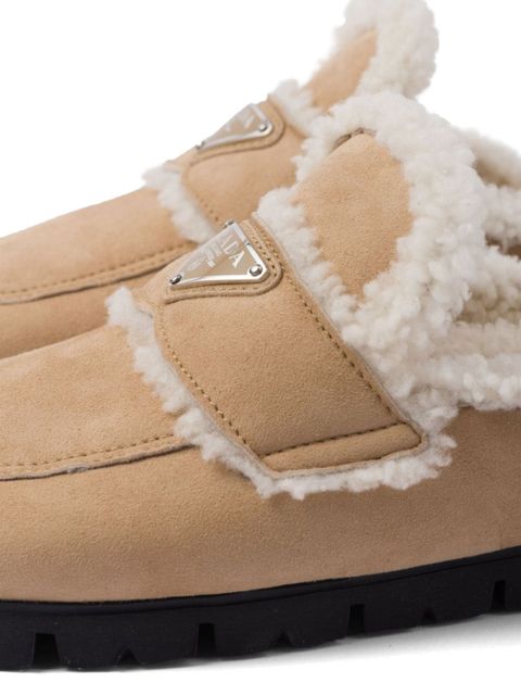 Prada triangle-logo shearling slippers - Neutrals