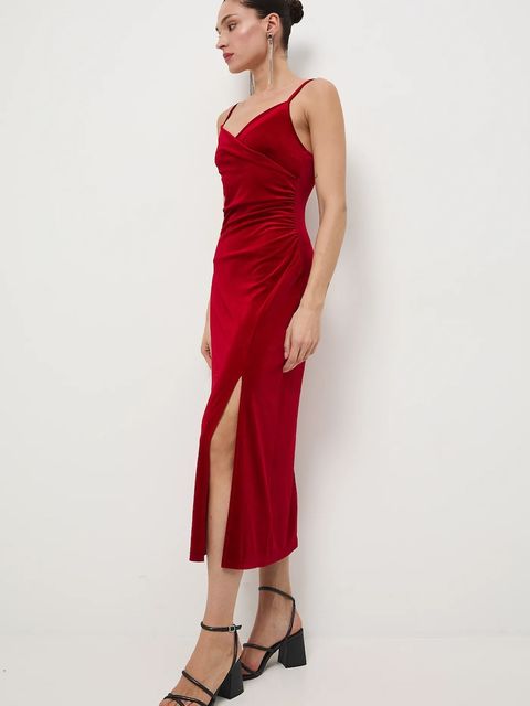 Medicine sukienka kolor czerwony midi dopasowana