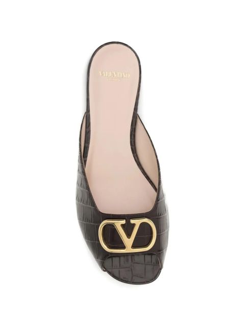 Valentino Garavani VLogo Signature croc-effect leather sandals - Brown