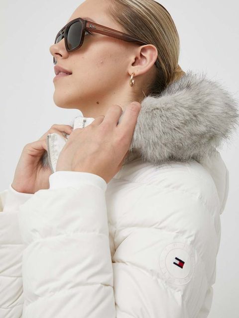 Tommy Hilfiger kurtka puchowa damska kolor beżowy zimowa