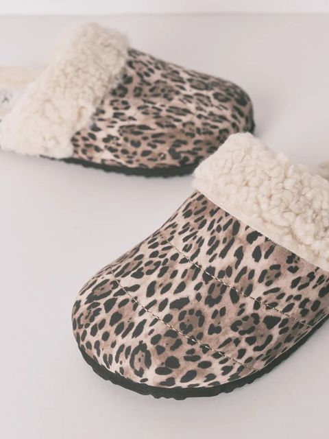 women'secret kapcie HOMEWEAR ANIMAL PRINT kolor brązowy 4992535 - zdjęcie produktu nr 2