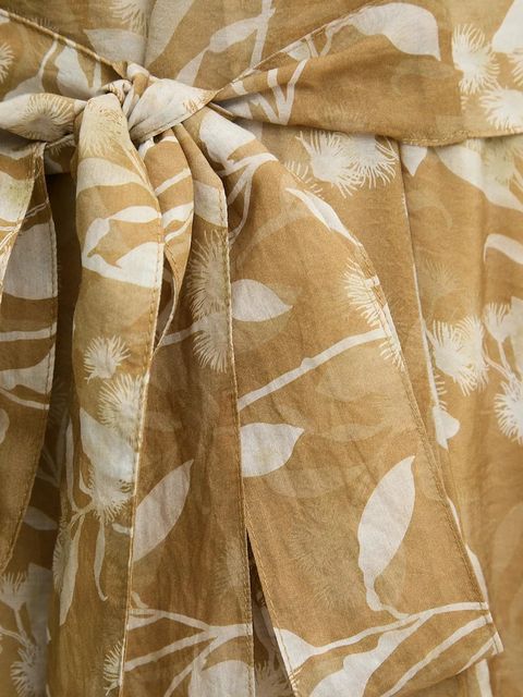 Answear.LAB sukienka z jedwabiem kolor beżowy mini rozkloszowana