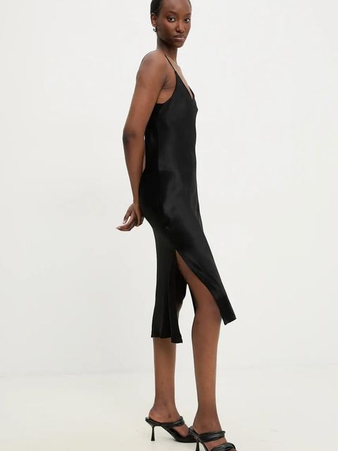 Answear.LAB sukienka kolor czarny maxi dopasowana