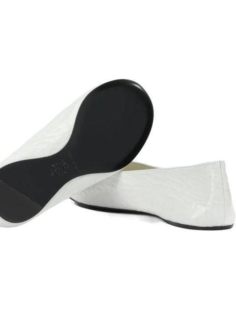 Tory Burch logo-plaque embossed-leather ballet flats - White