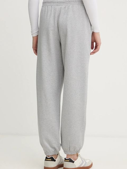 Calvin Klein Jeans spodnie dresowe damskie kolor szary z nadrukiem LV047E826G