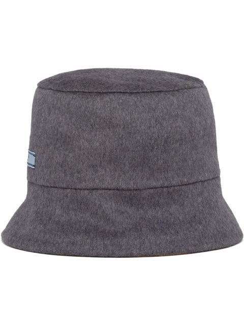 Prada logo-patch cashmere bucket hat - Grey - zdjęcie produktu nr 1
