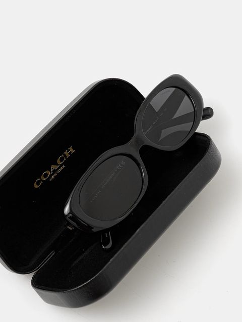 Coach okulary przeciwsłoneczne damskie kolor czarny 0HC8443D