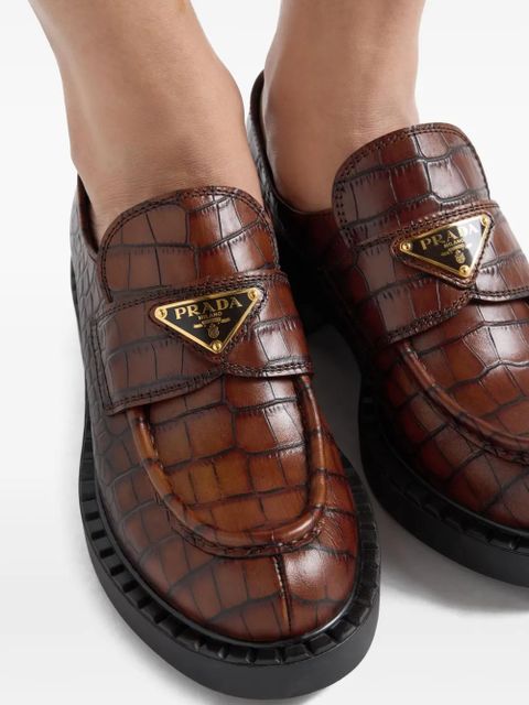 Prada crocodile-print logo loafers - Brown
