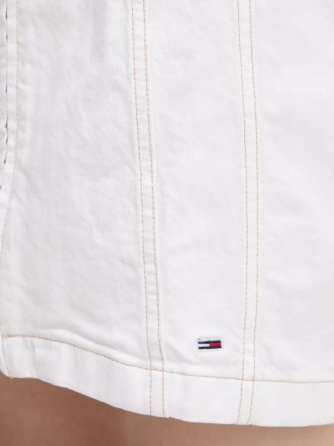 Tommy Jeans sukienka jeansowa kolor biały mini dopasowana DW0DW20420