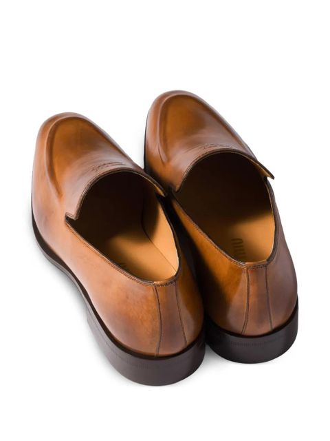 Miu Miu embossed-logo loafers - Brown