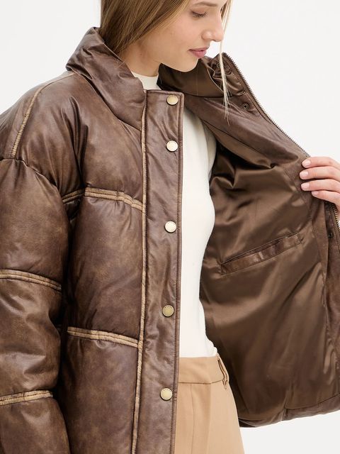 Guess kurtka GIPSY kolor brązowy zimowa oversize W5BLAE W0450