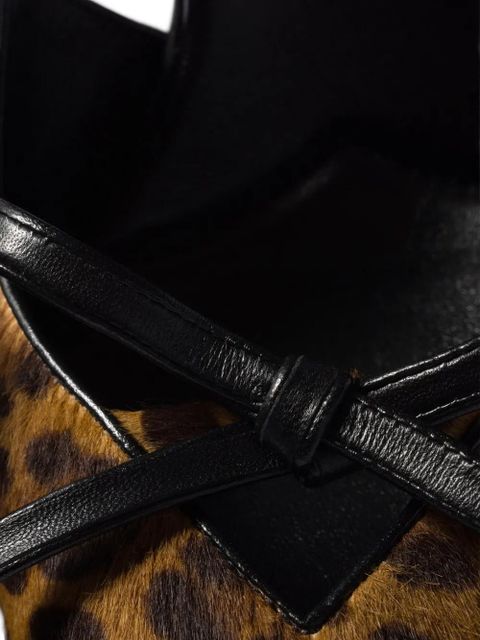 Miu Miu logo-print pumps - Brown