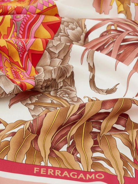 Ferragamo india-print silk scarf - Neutrals