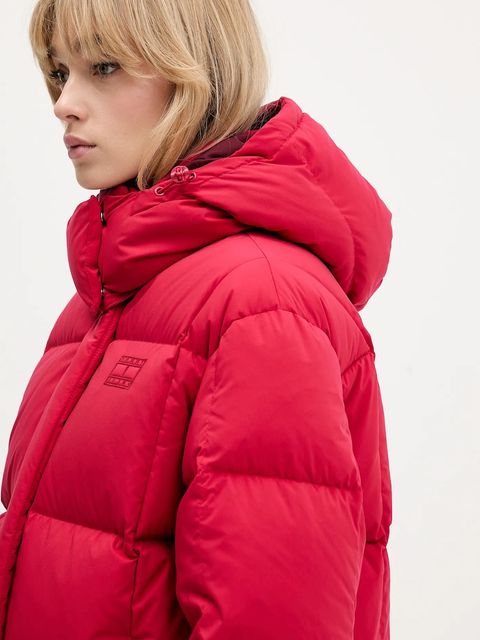 Tommy Jeans kurtka puchowa kolor czerwony zimowa DW0DW21623